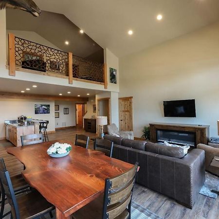Townhome Next To Clubhouse In Exclusive Eagle Bend - The Glacier Bigfork Bagian luar foto