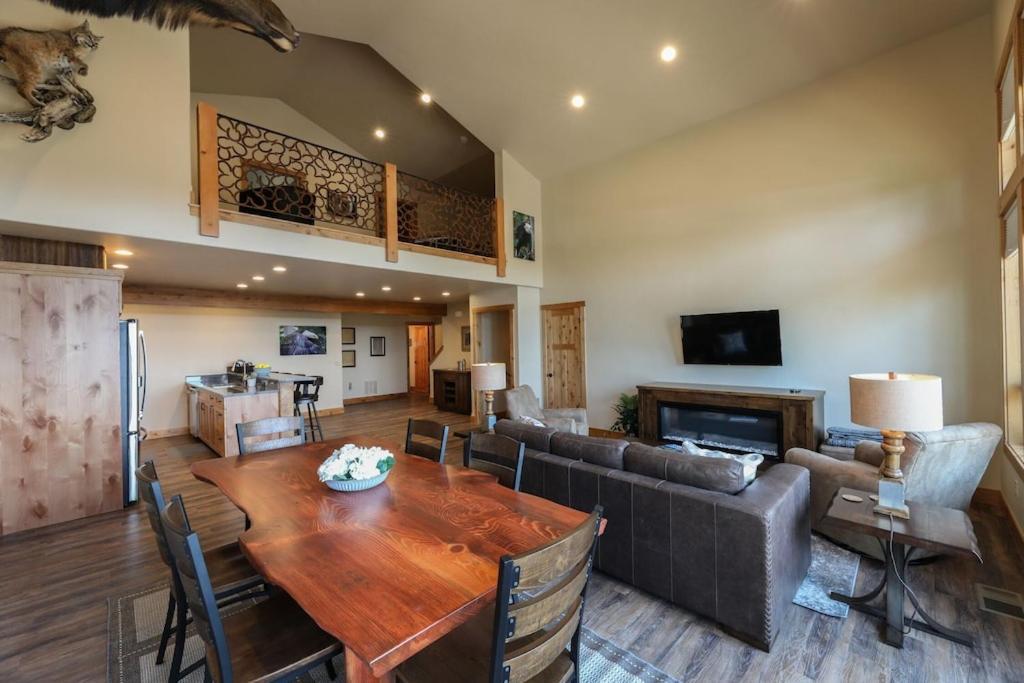 Townhome Next To Clubhouse In Exclusive Eagle Bend - The Glacier Bigfork Bagian luar foto
