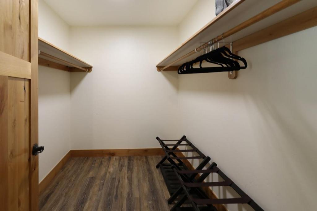 Townhome Next To Clubhouse In Exclusive Eagle Bend - The Glacier Bigfork Bagian luar foto